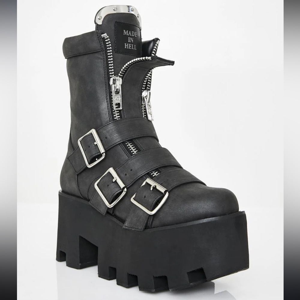 Dolls Kill Current Mood Detroit distressed boots size US7.5/EU38